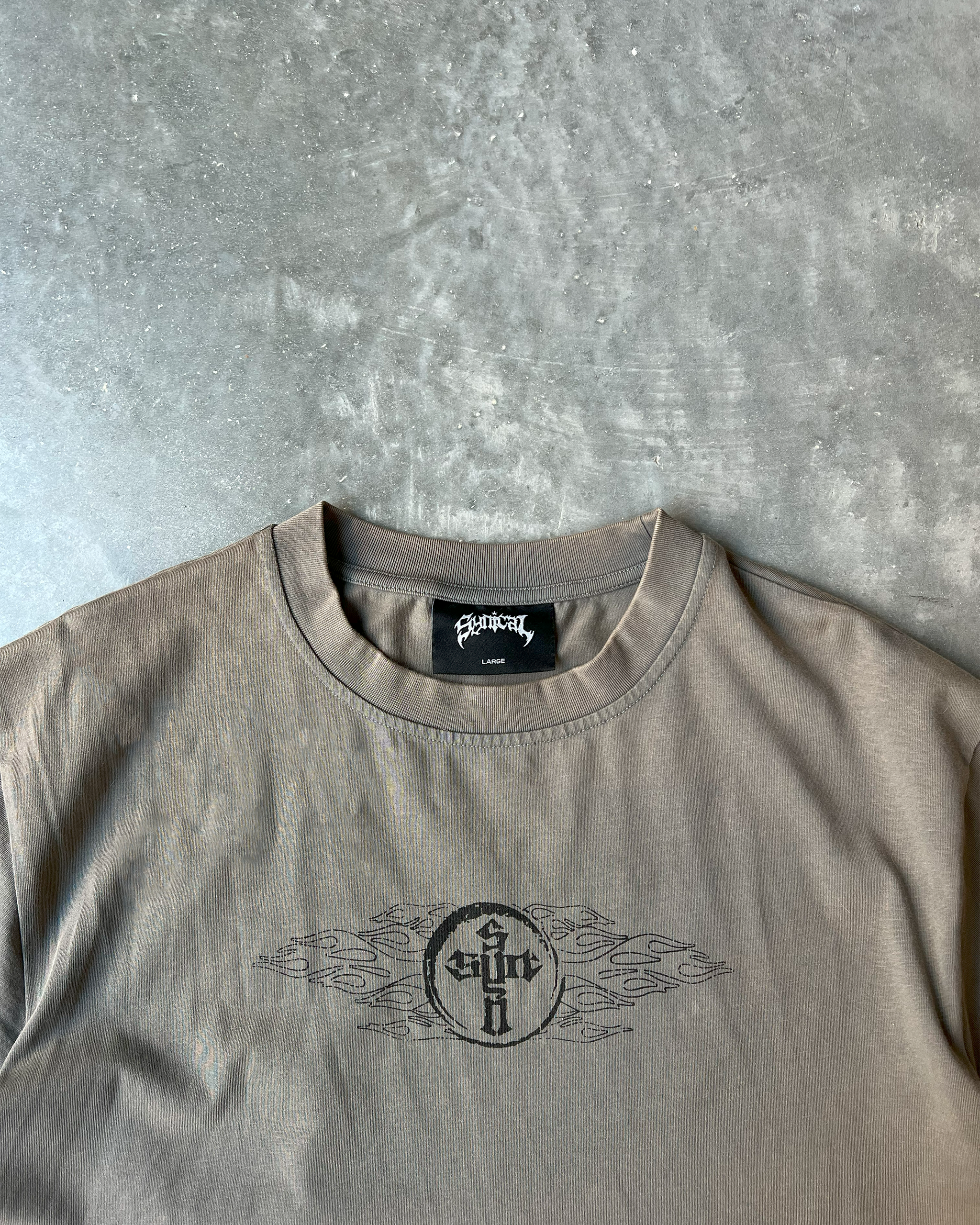 SYNICAL | chopper-tee-washed-grey
