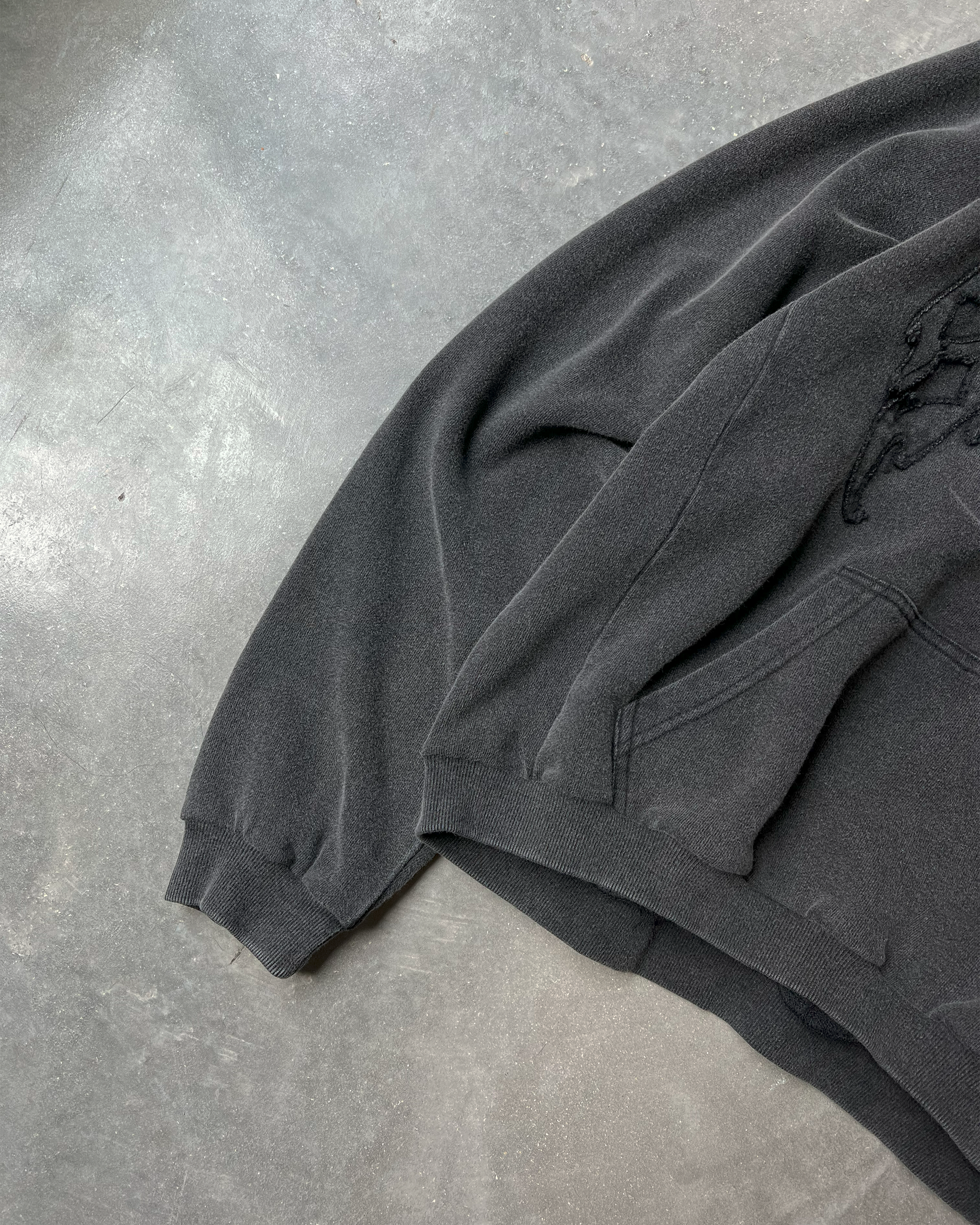 SYNICAL | stitches-zip-up-washed-black