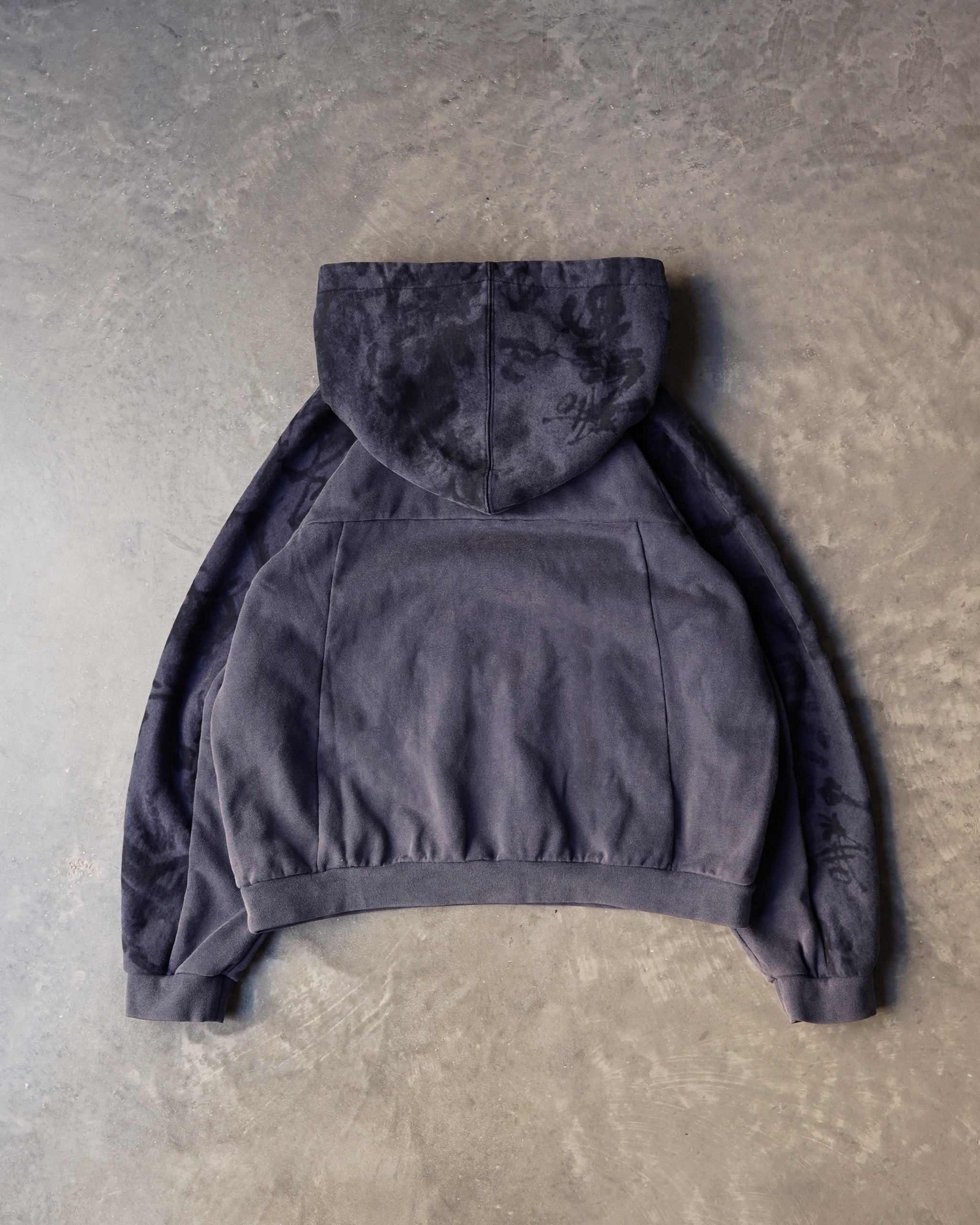 ■EMOTIONALLY UNAVAILABLE■Graffiti Hoodie★送料関税込み★ IMG-2378.png?v=1747238778