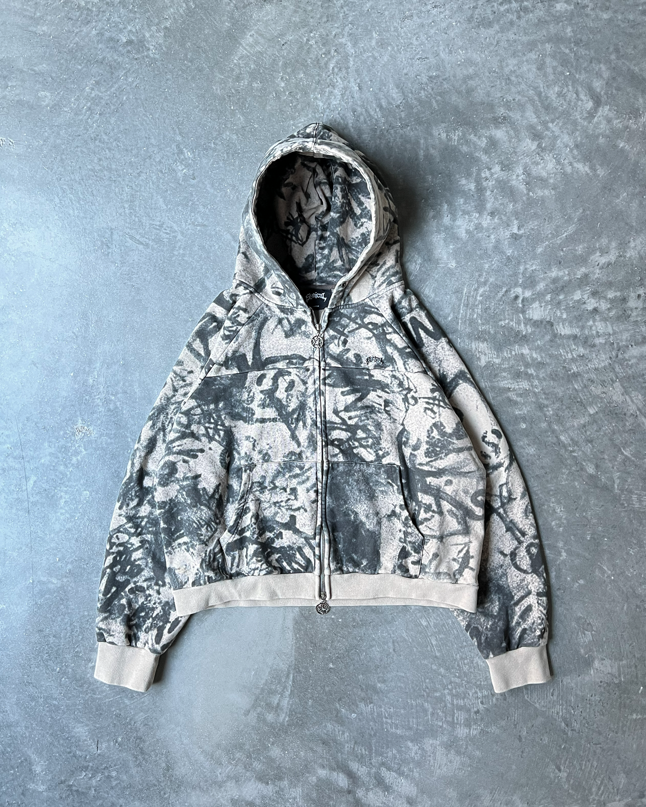 SYNICAL | graffiti-zip-up-sand-heather